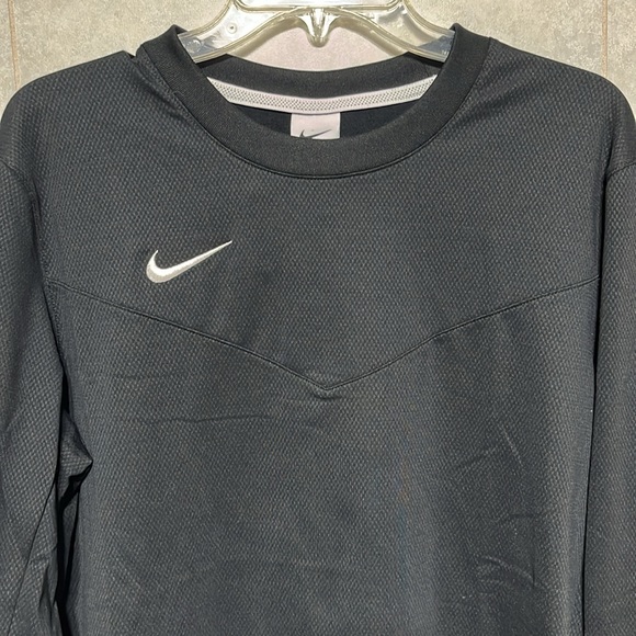 NWT Nike MOVE TO ZERO drift size medium black pullover - Picture 2 of 8
